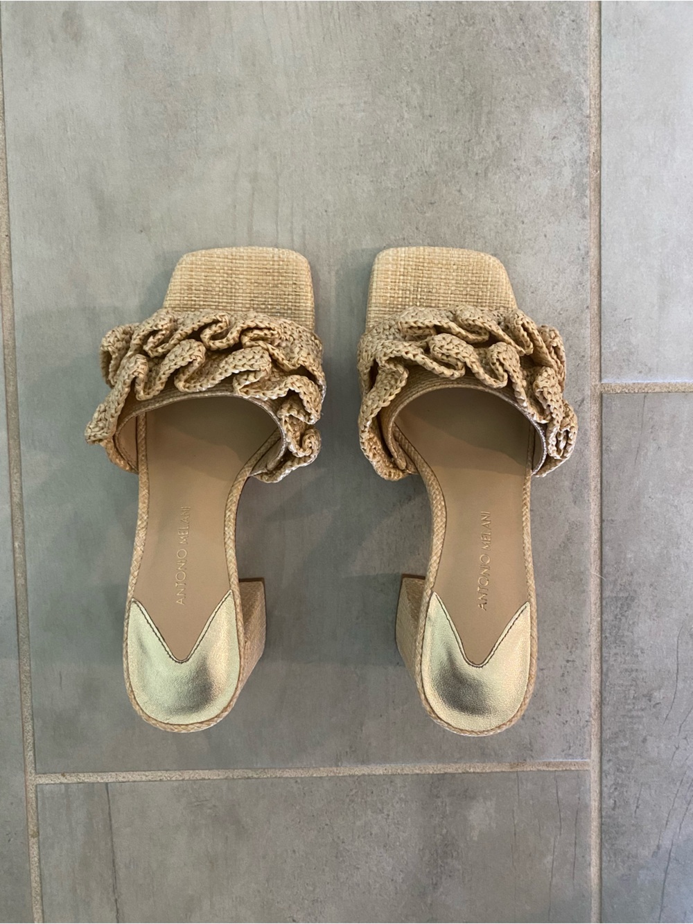 ANTONIO MELANI Natural Raffia Ruffle Sandals